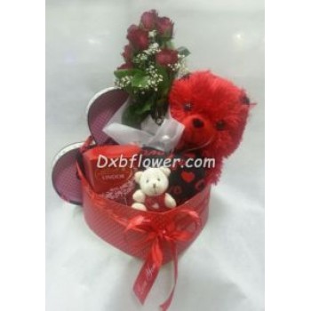 Valentine gift Box - by Dxb Flower